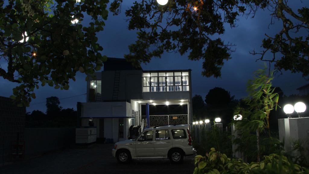 Leisure Vacations Cloud9 Resort,Yelagiri Room photo