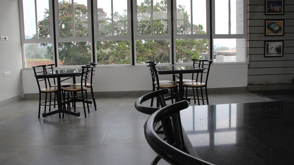 Leisure Vacations Cloud9 Resort,Yelagiri Room photo